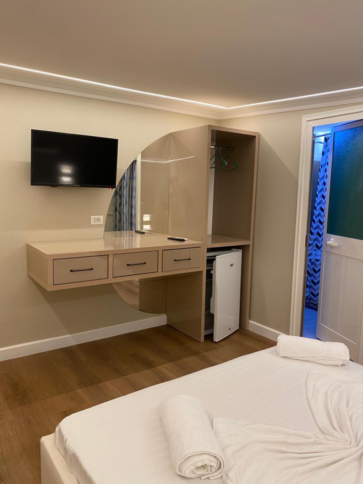 Bliss Boutique Hotel Дуррес Экстерьер фото
