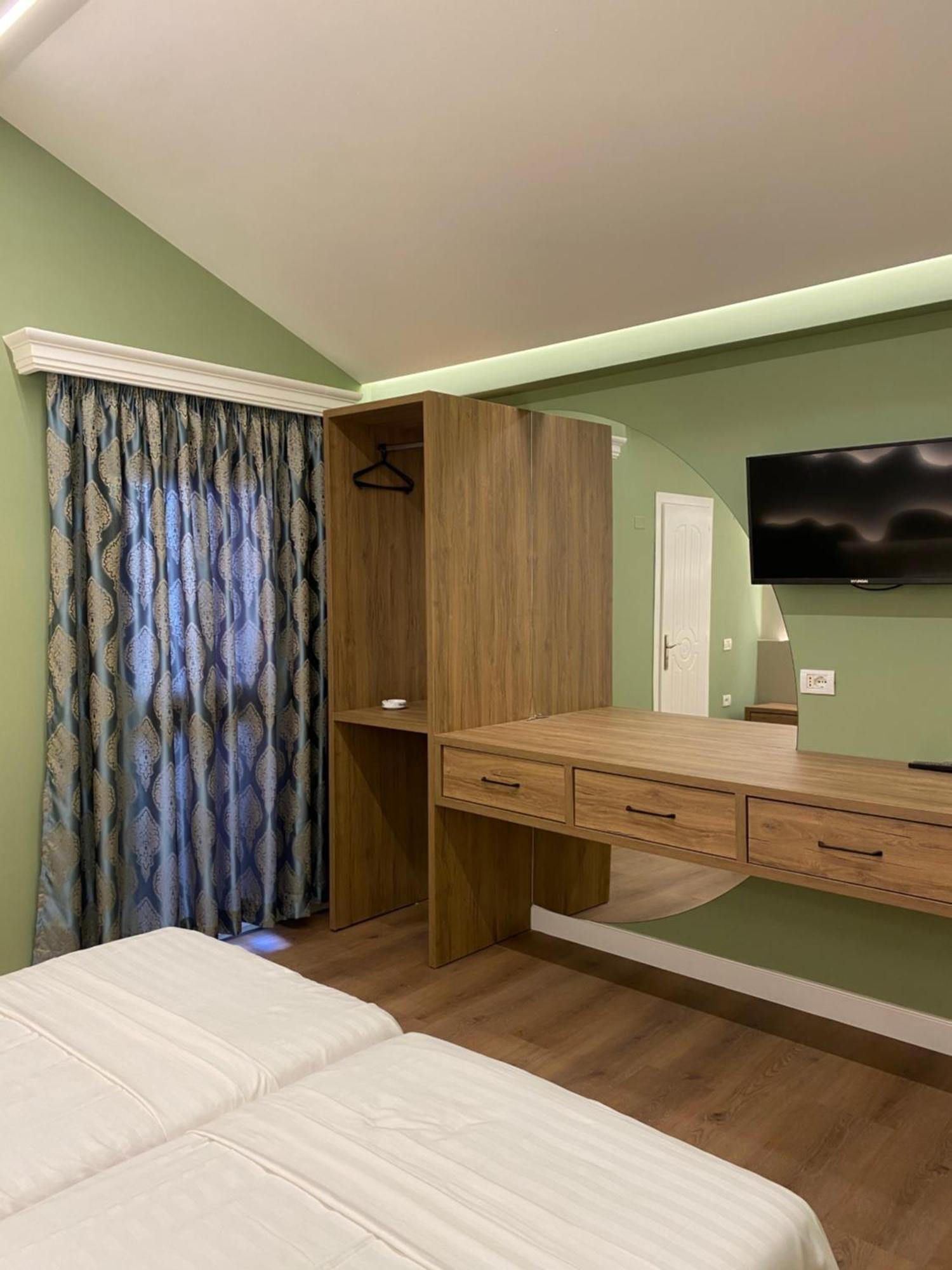 Bliss Boutique Hotel Дуррес Экстерьер фото